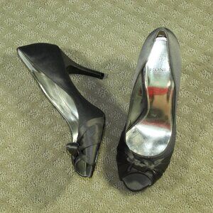 Monet Women's 8.5M Grey Satin Twist Peep Toe 3.5" Heels